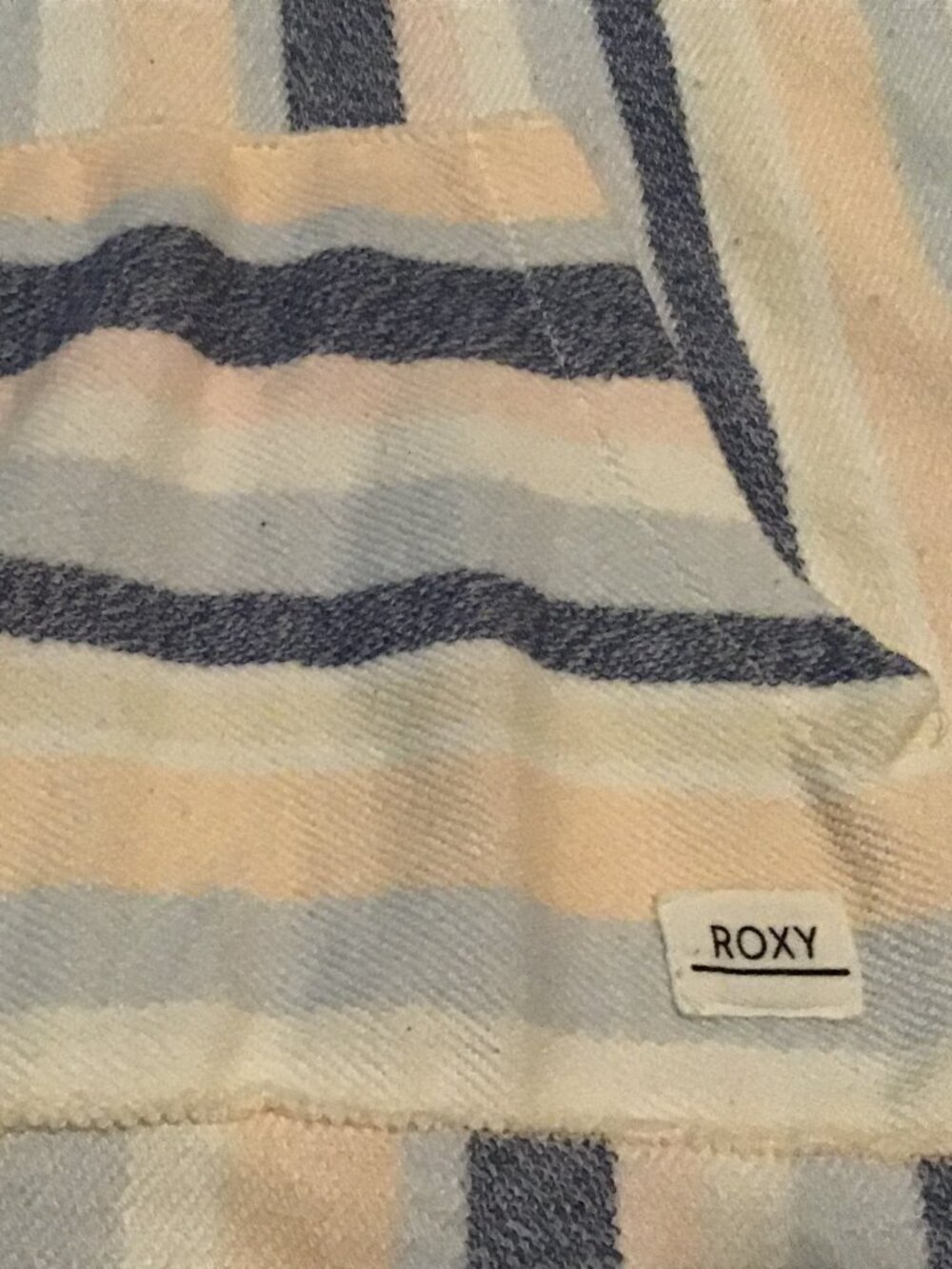 Roxy striped pullover sweater, size Large. 🤍💙 - Picture 2 of 4